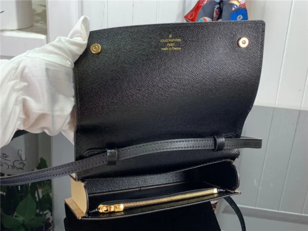 2023 Louis Vuitton Book Chain Wallet Bag M81830