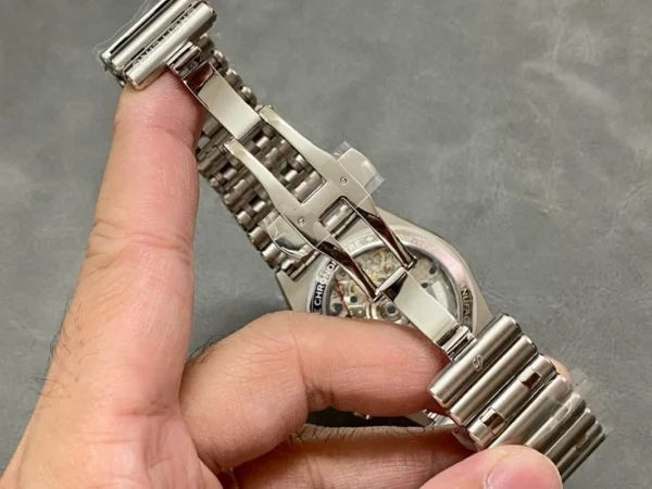 New ceramic bezel for Breitling Supermachine Chronograph 44MM, market premiere