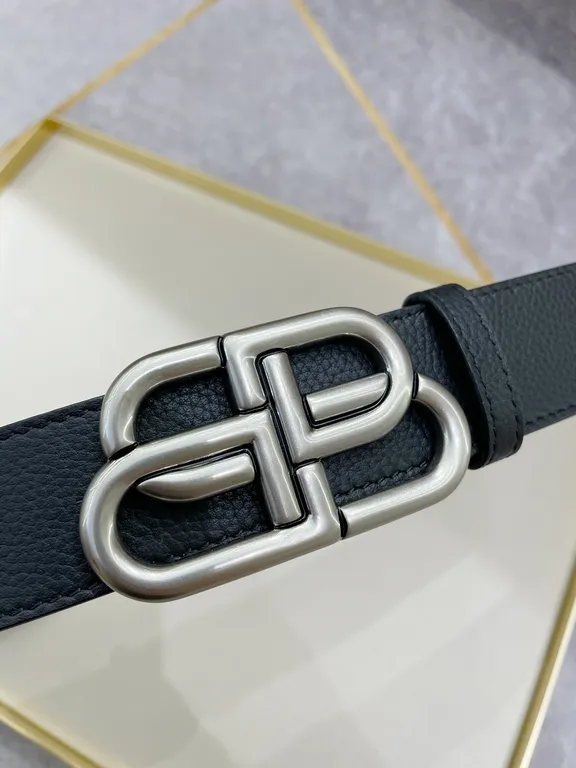 Balenciaga belt