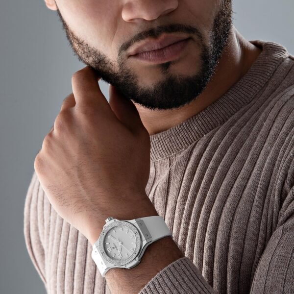 M122715_mod_1 Hublot Big Bang Steel White Diamonds 38mm Watch