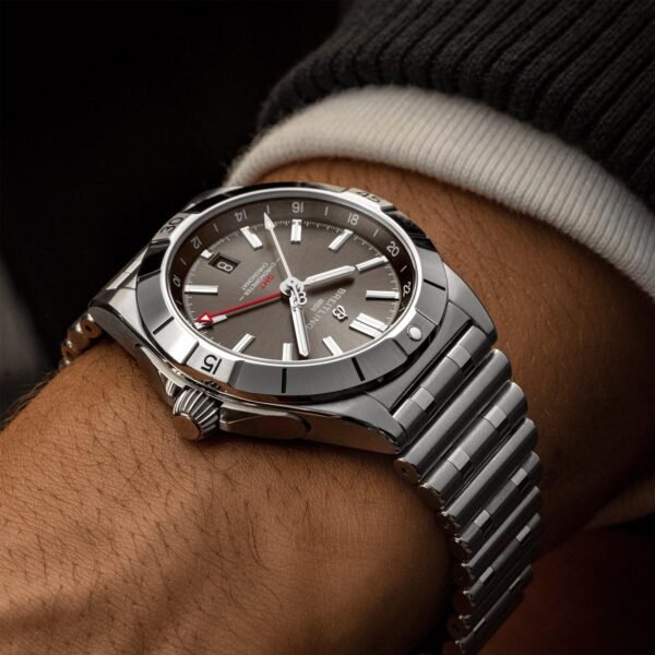 M134044_10 Breitling Chronomat Automatic GMT 40mm Men’s Watch